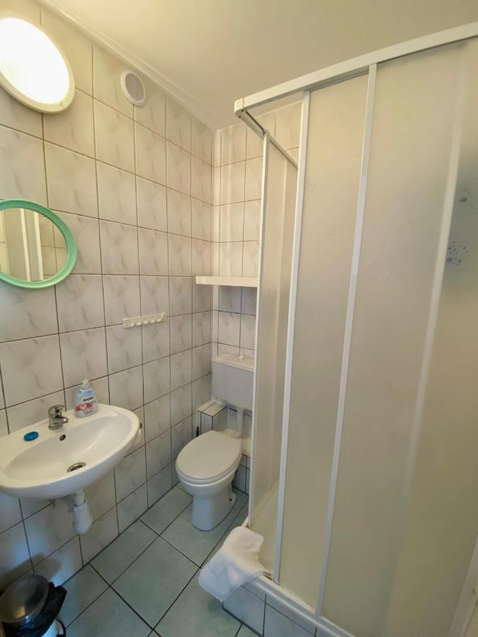 Dom Goscinny Batawia Łazy Kültér fotó